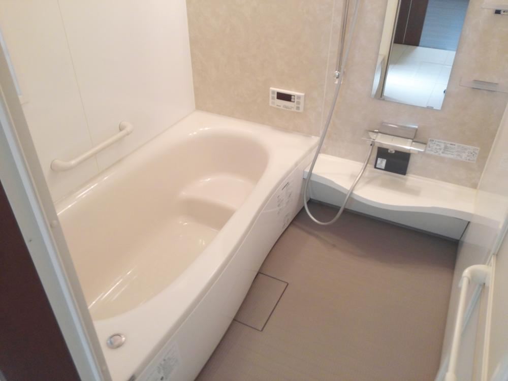Bathroom. Bathing spacious 1 pyeong type.