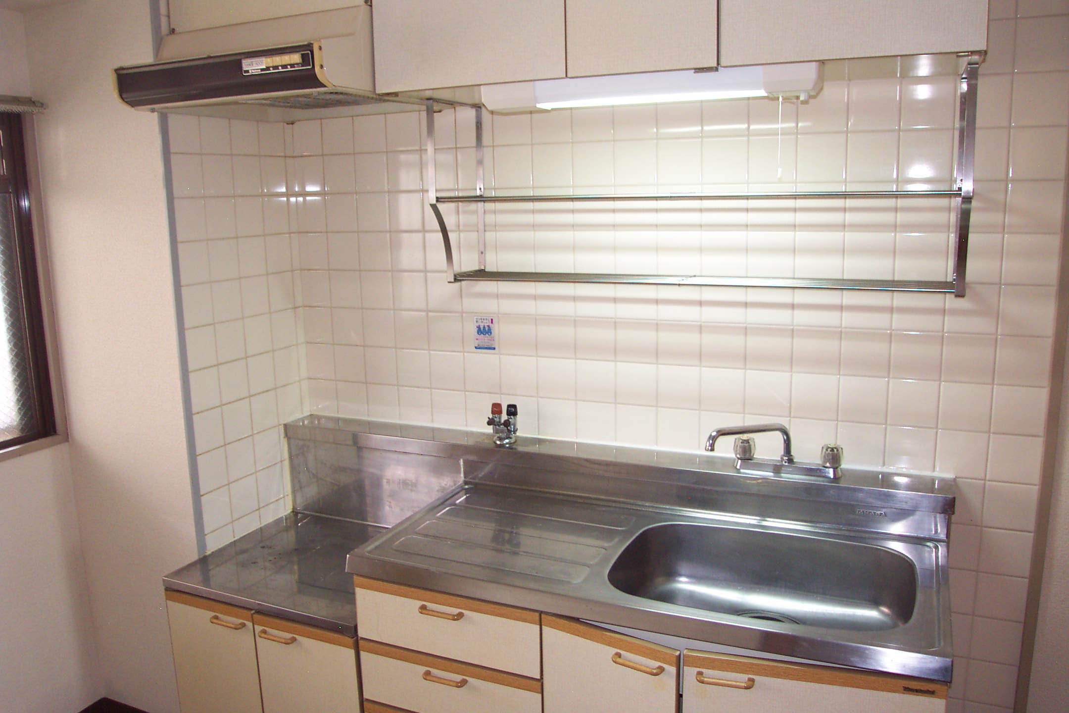 Kitchen. Two-burner stove Allowed