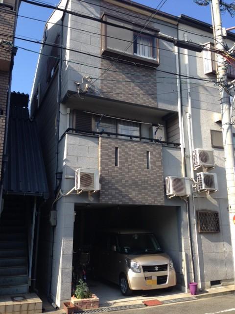 Local appearance photo. Local (12 May 2013) Shooting