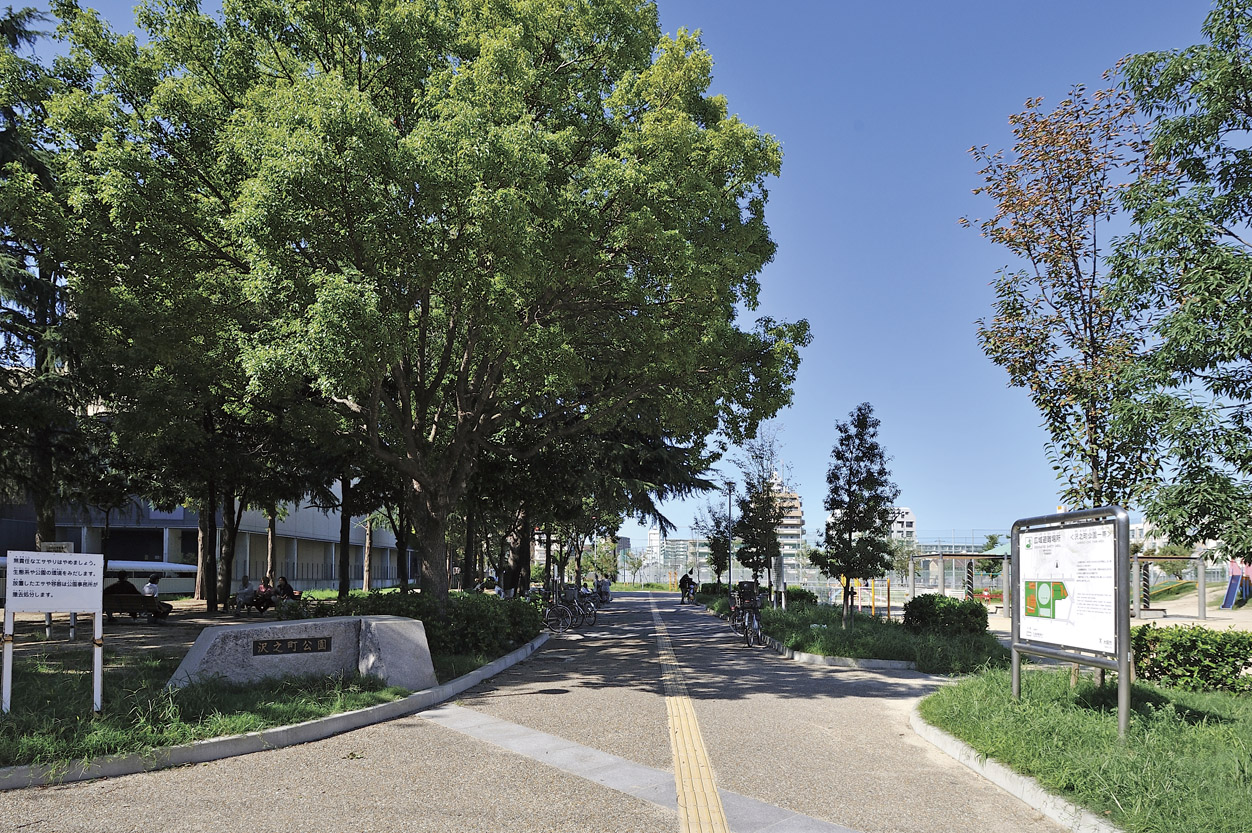 Sawano the town park / 1-minute walk (about 70m) baseball field a large park that was also the hotel is like my garden