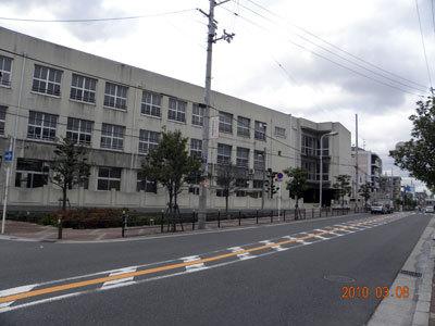 Primary school. Osaka Municipal independent elementary school 600m 600m Osaka Municipal independent elementary school 600m to