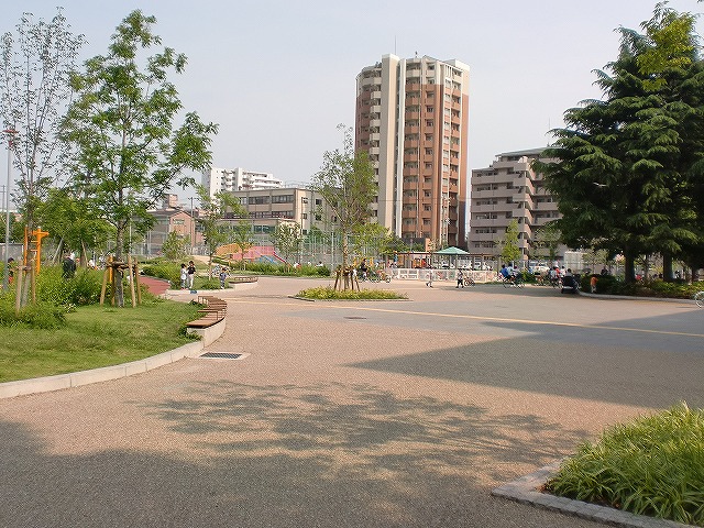 park. 587m until Sawano the town park (park)