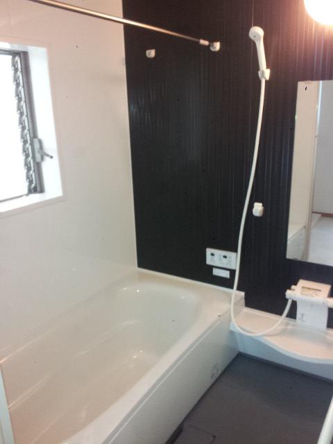 Bathroom. 5 is No. land bathroom. Not troubled, even for the washing of the rainy day with a bathroom dryer