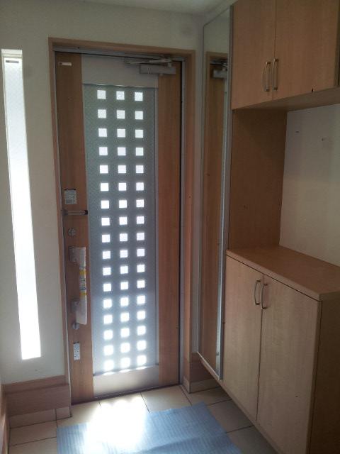 Entrance. No. 6 area is the entrance. Also force you Minagiri bright sunlight will pours busy dad.