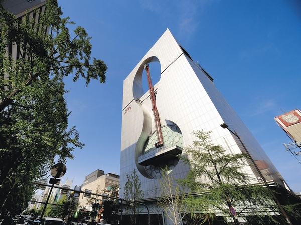 Tennoji Ekimae landscape Abenobashi Terminal Building (currently under construction. March 7, 2014 Grand Opening) and Abeno Kyuzu mall, such as, The topic of the spot has a vibrant collection (September 2013 shooting)
