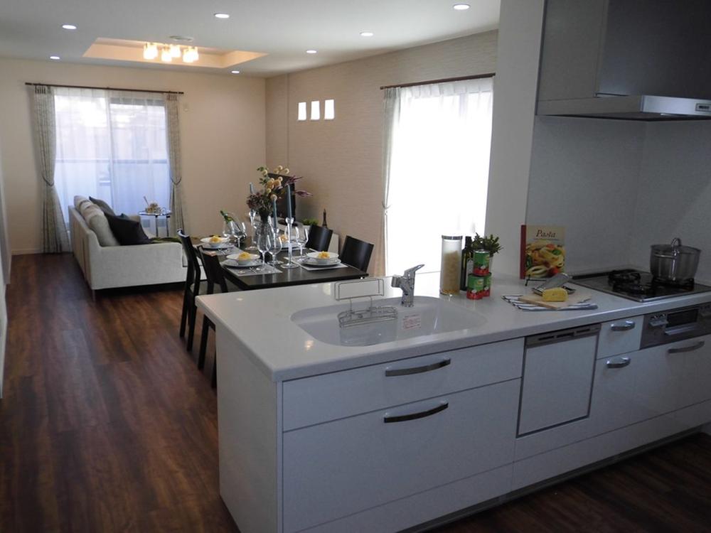 Kitchen. Model house indoor (October 2013) Shooting