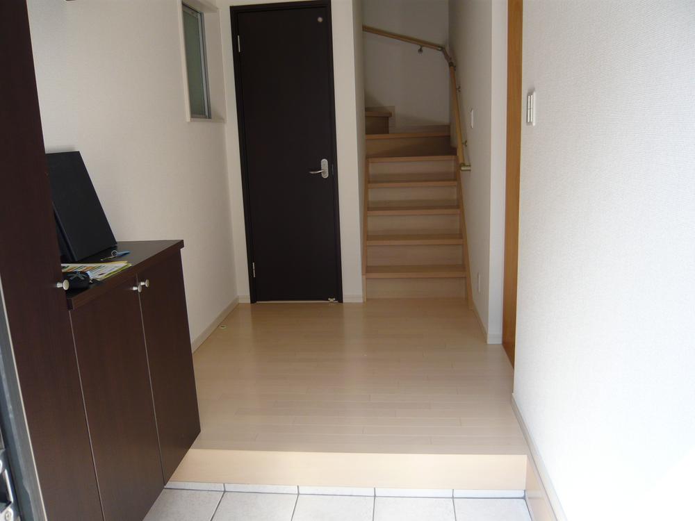 Entrance. Spacious entrance