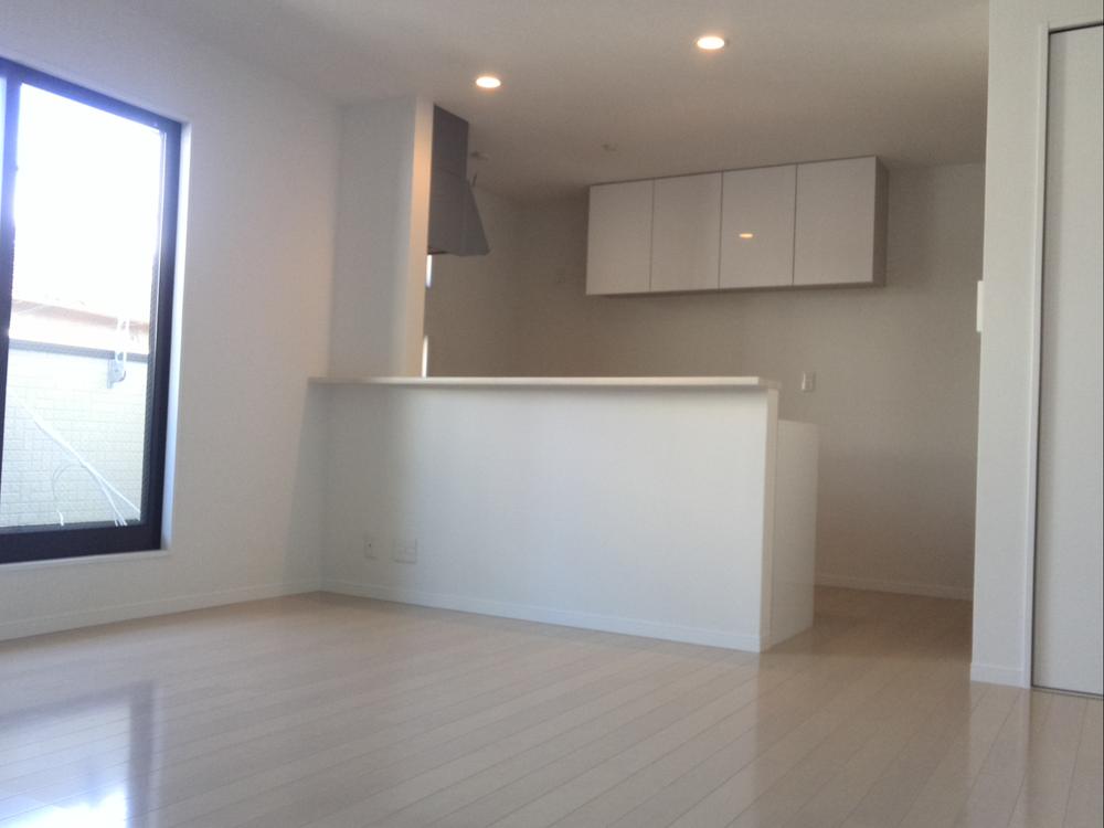 Living. Living 16 quires more! Floor heating equipped!