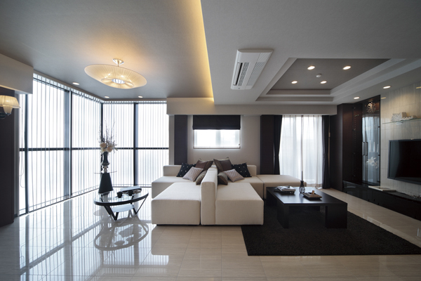 Living.  [living ・ dining] Natural light, which spread to the full floor noon, Night is the space in which light with hidden deep peace echoes in the mind. Living with the appropriate luxury breadth draw a rich life scene, Sedately dining that seems even to have stopped when the. Is mellow nuances attentive to detail, You build a mansion style (New Executive Owner's Room)