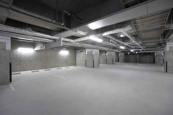 Shared facilities.  [Underground parking] Installation all parking in the basement. Parking installation rate 26 cars is 100% or more (including one for visitors) content, It has been secured by plane expression parking out that receipts can be easily. Also, The gate of the masonry, such as joy and pride come welled up to live here, such as the car entrance, In the parking lot plan, And the style of the "hospital", Full of sentiment, such as invites to the inner space has been painted beauty