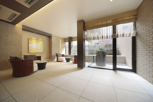 Shared facilities.  [Lobby Lounge] The spread to the entrance of the previous greet the beautiful Art Wall, Lobby Lounge, such as the museum that was in perfect harmony the air filled in the landscape outside and the inner. Modern art is decorated on the wall, Art objects placed in the garden of color visible through the glass ticks away the splendid time