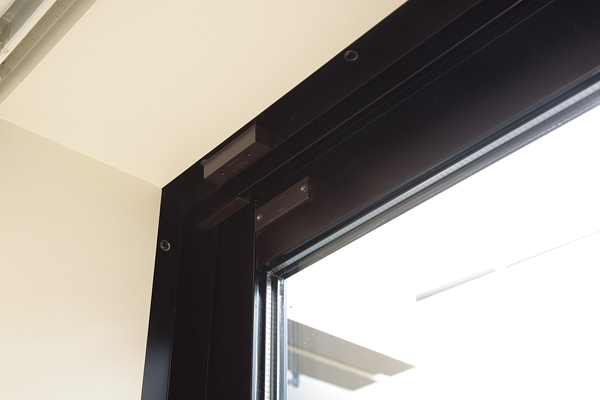 Security.  [Magnetic security sensors] Installing the magnet type security sensors at the entrance door and windows that open of all dwelling units.  Sensor detects when the door or window is running in the security surveillance state, At the same time it issues a warning sound with intercom, Automatically reported to the control center through the management office (same specifications)