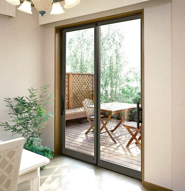 Other Equipment. In the comfort of the multi-layer glass + α, Winter warm, Aluminum sash it has plenty of standard equipment the summer cool comfort function. Pair glass consists of two sheets of glass and the hollow layer, So it can be maintained for a long time and a comfortable room temperature, You can also save heating and cooling costs.