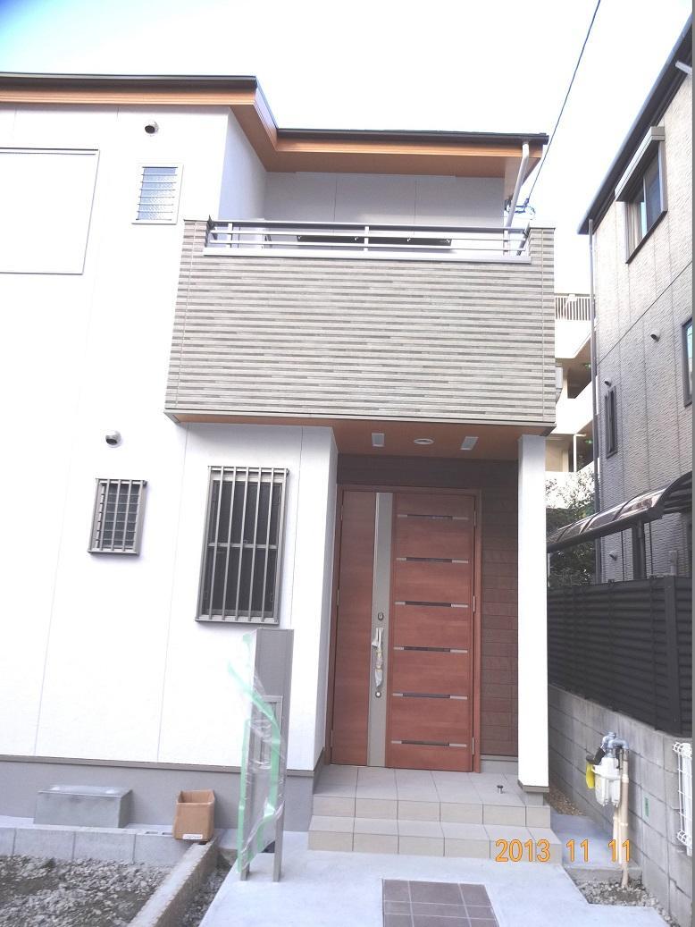 Local appearance photo. (2) No. land completed!