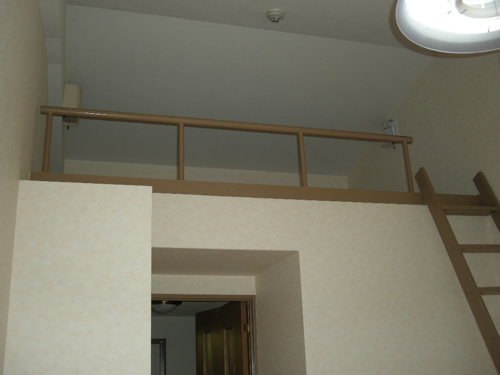 Other room space. loft