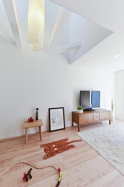 Living. One example same specifications