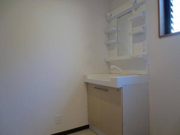 Wash basin, toilet. First floor basin space. Right hand will be the bus