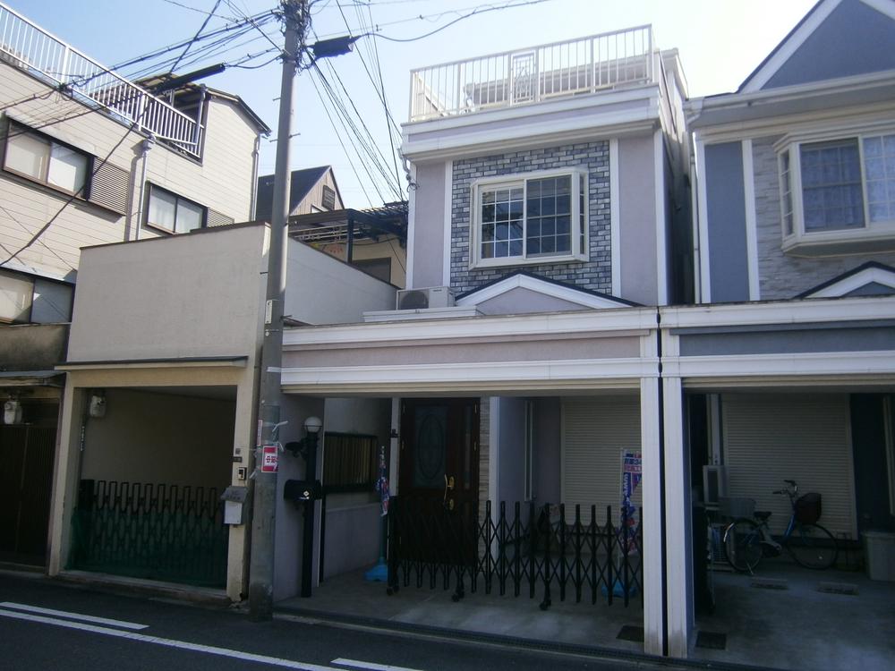 Local appearance photo