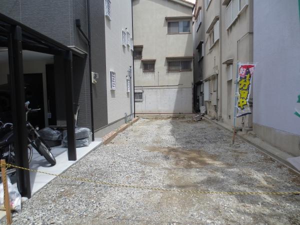 Local photos, including front road. Local Photos