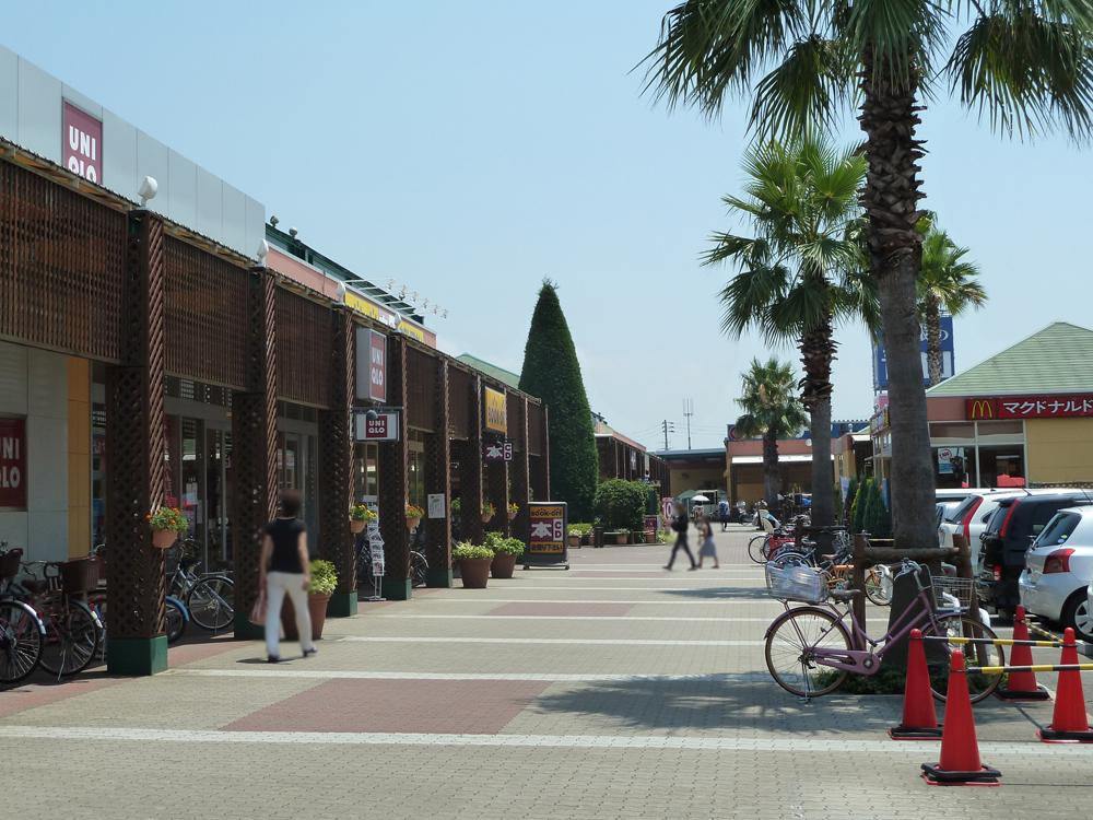 Shopping centre. 1690m Kuril Garden Mall until the Kuril Garden Mall