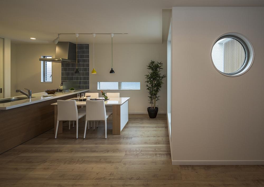 Same specifications photos (living). One example same specifications