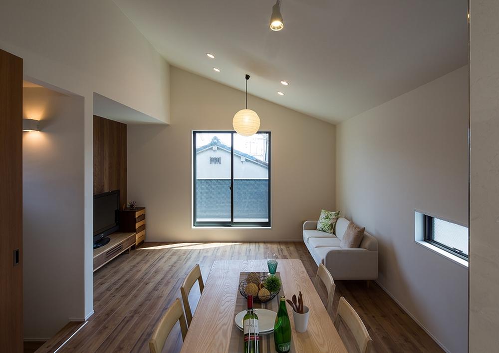 Same specifications photos (living). One example same specifications