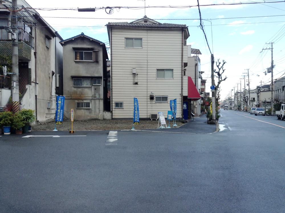 Local photos, including front road. Local (12 May 2013) Shooting