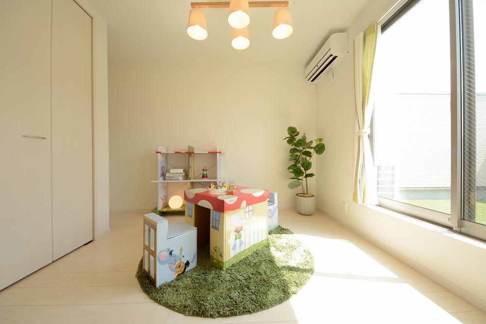 Building plan example (introspection photo). Multi-room following the "Soraniwa". Seems to enjoy while freely from playing the children if here also tea party mom friend each other