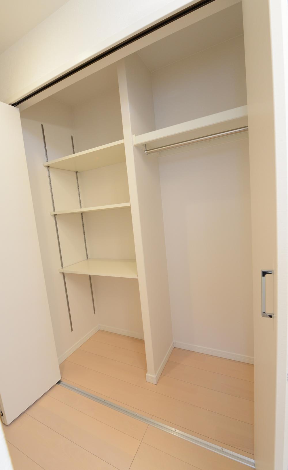 Receipt. Large storage of buckwheat entrance coat and hat, You can do anything storage and boots. You can achieve a clean and tidy was the front door around.