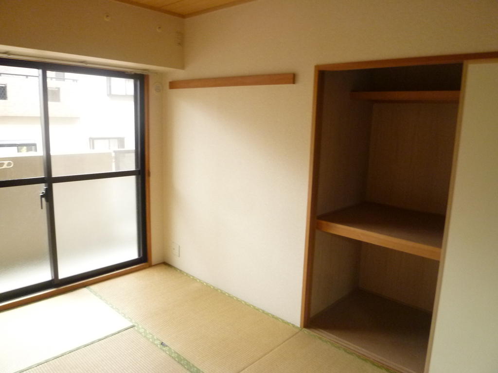Other room space. Armoire