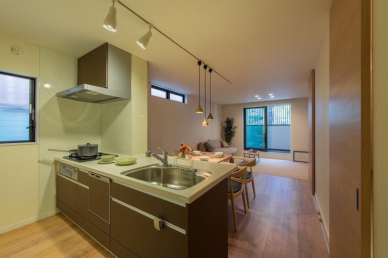 Same specifications photo (kitchen)