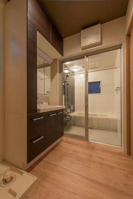 Wash basin, toilet. One example same specifications