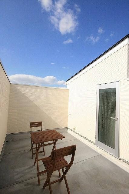 Balcony. One example same specifications