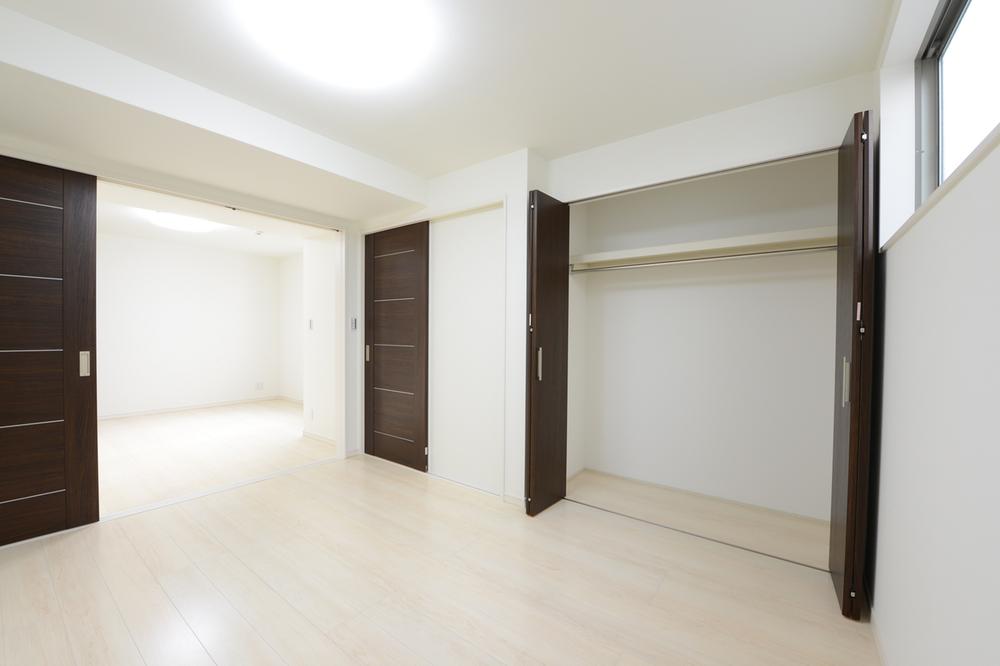 Non-living room. Movable partition, Available in accordance with the growth of the child.