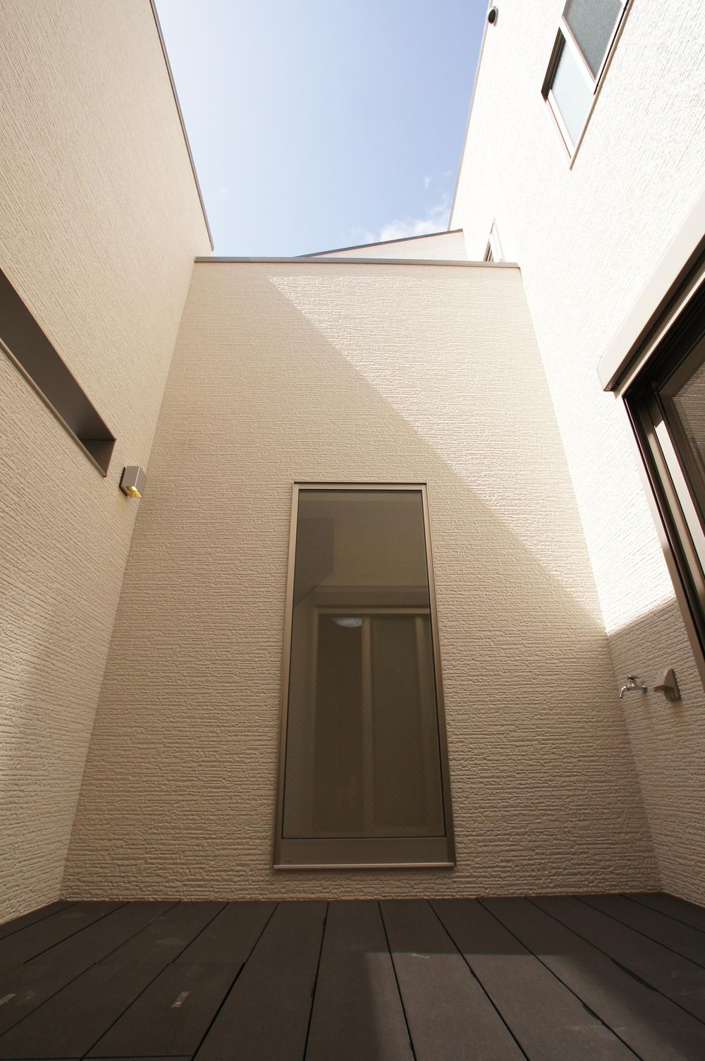 Garden. Continued from LDK, Outer living bathed in plenty of Hikari, Or grow herbs, Guests can enjoy a home cafe, You can use as a space of our house of rest.