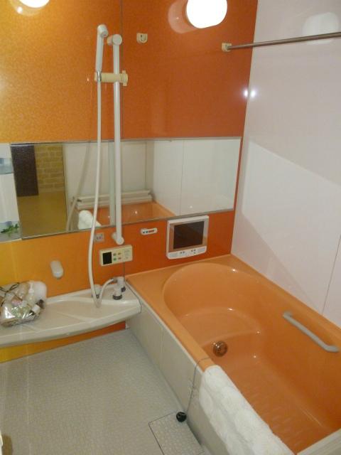 Bathroom. There and convenient bathroom dry with bathroom, Handy. 