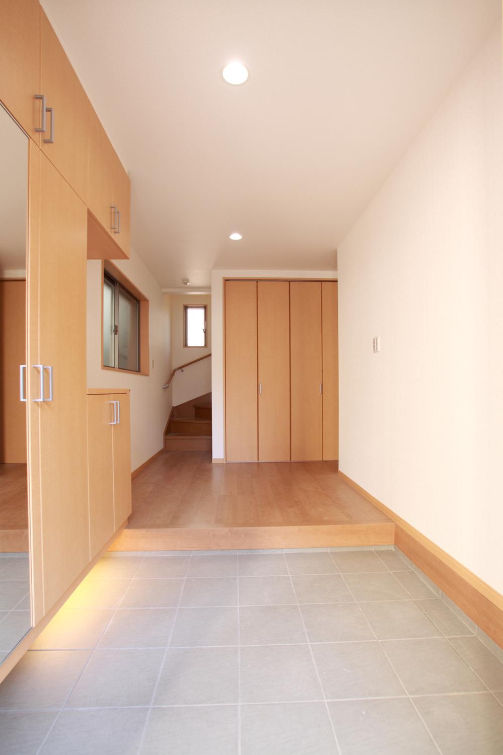 Entrance. Entrance (image)