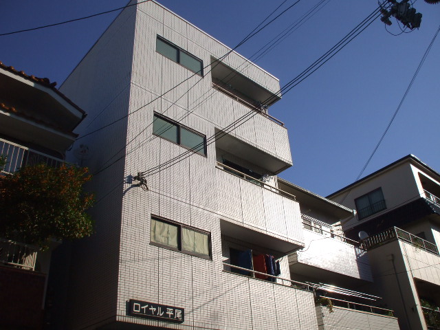 Building appearance. It is well-built.