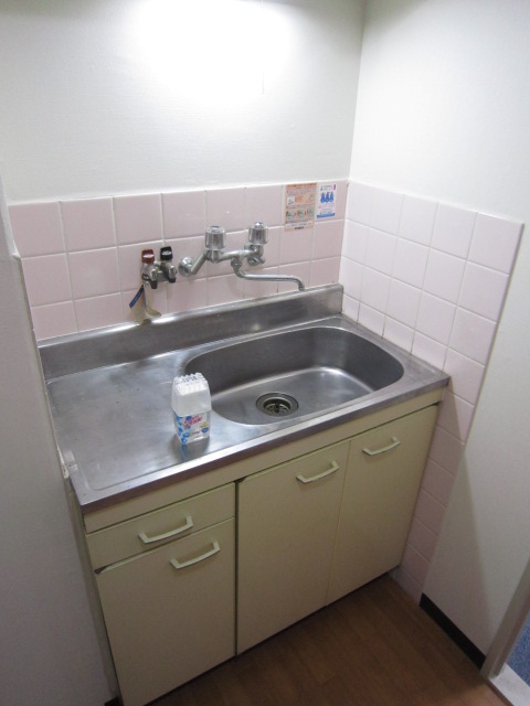 Kitchen. Kitchen is compact and good.