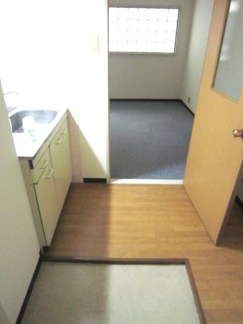 Entrance. It comes with a shoebox.