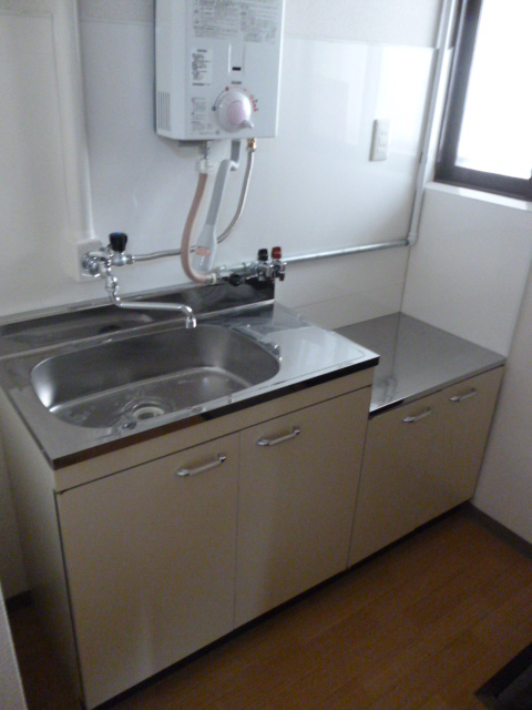 Kitchen. "Taisho-ku ・ Rent "window with kitchen