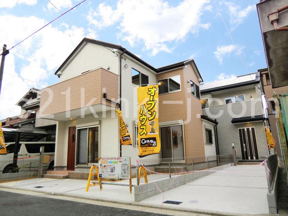 Same specifications photos (appearance). Same specifications photos (streets) all 2 House! Parking Easy on the entire surface road 8m!