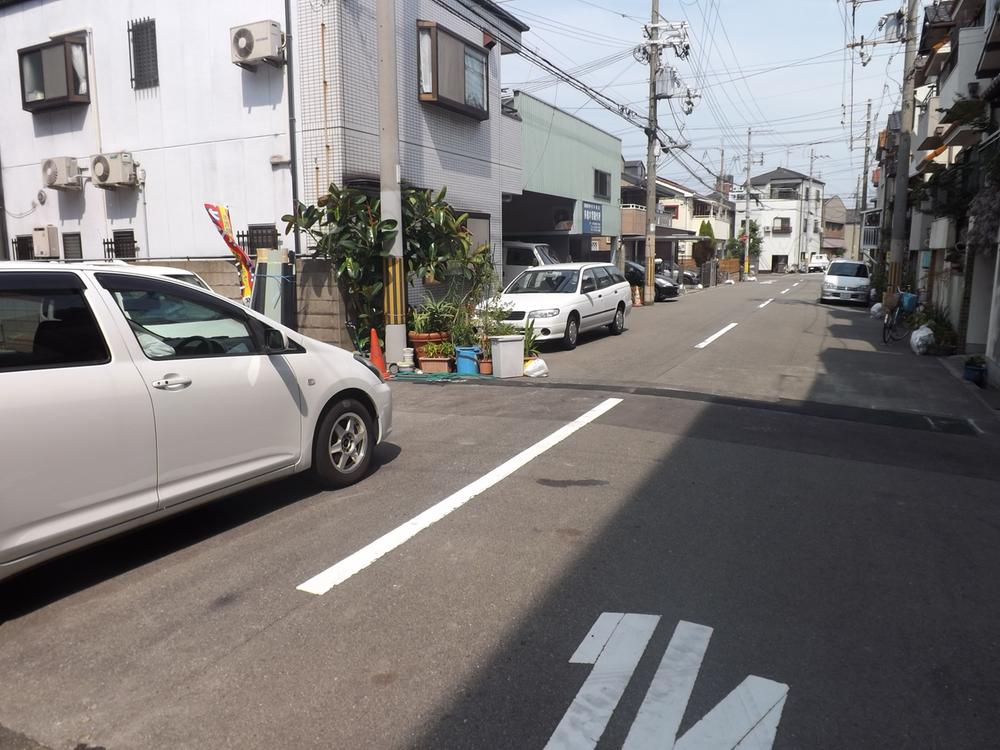 Local photos, including front road. Local (August 2013) Shooting