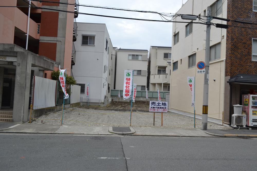 Local photos, including front road. Local shooting