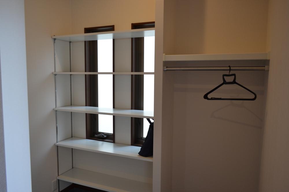 Model house photo. Entrance example