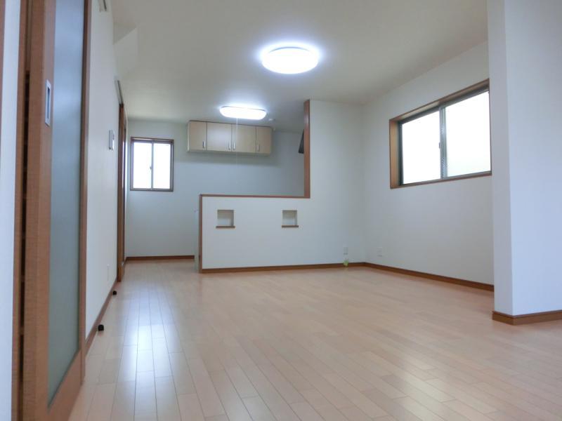 Same specifications photos (living). ( Building) same specification