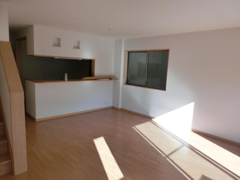 Living. Sunny space gather with family