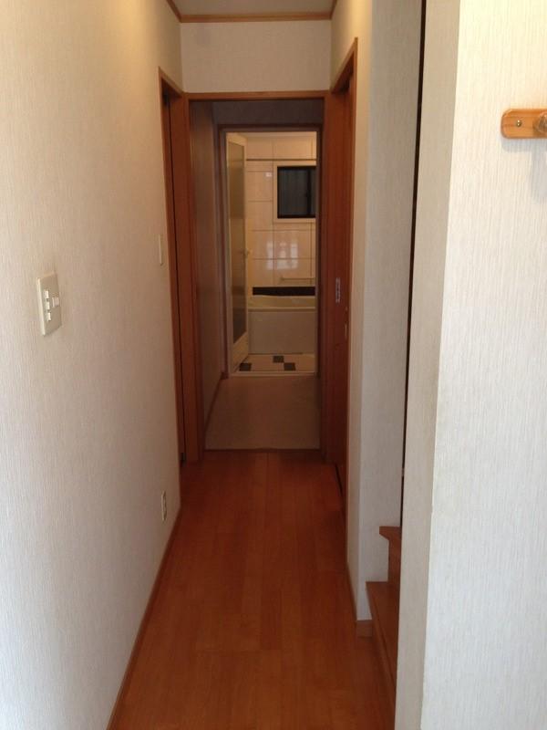 Entrance. It is refreshing corridor