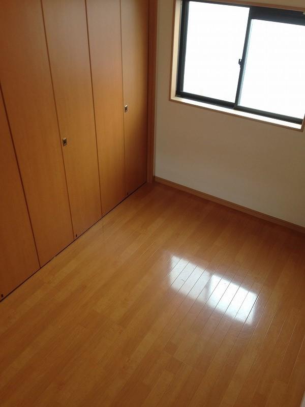 Non-living room. Day preeminent of room