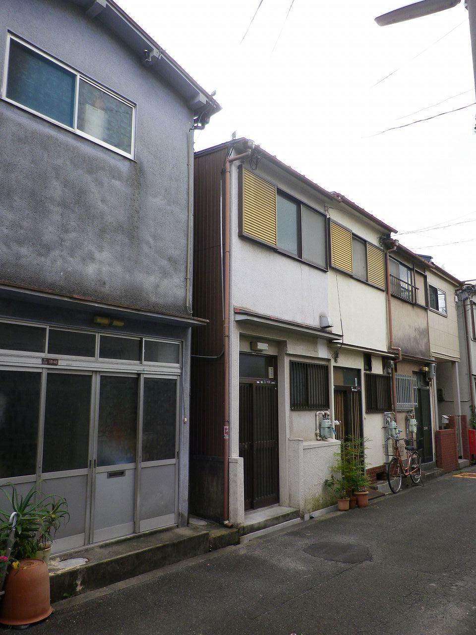 Local appearance photo. Local (10 May 2013) Shooting